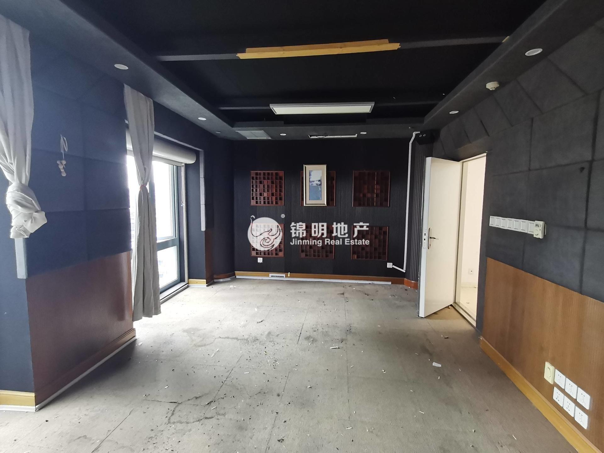 长风国盛中心111平米写字楼出租